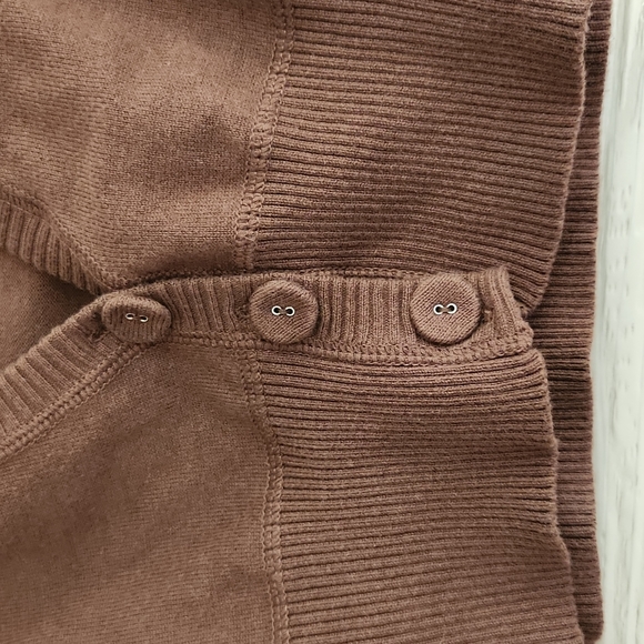 Crop top - Picture 2 of 6